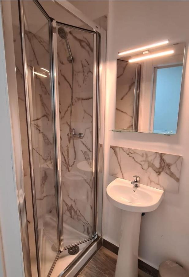Hostal Vara Μαδρίτη Εξωτερικό φωτογραφία