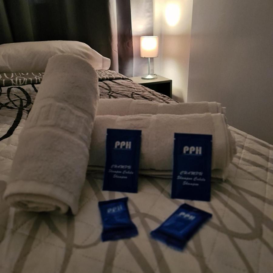 Hostal Vara Μαδρίτη Εξωτερικό φωτογραφία